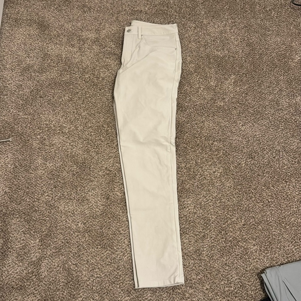 Lululemonn men’s khaki pants